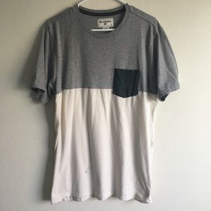 Billabong XL two tone t shirt with pocket
